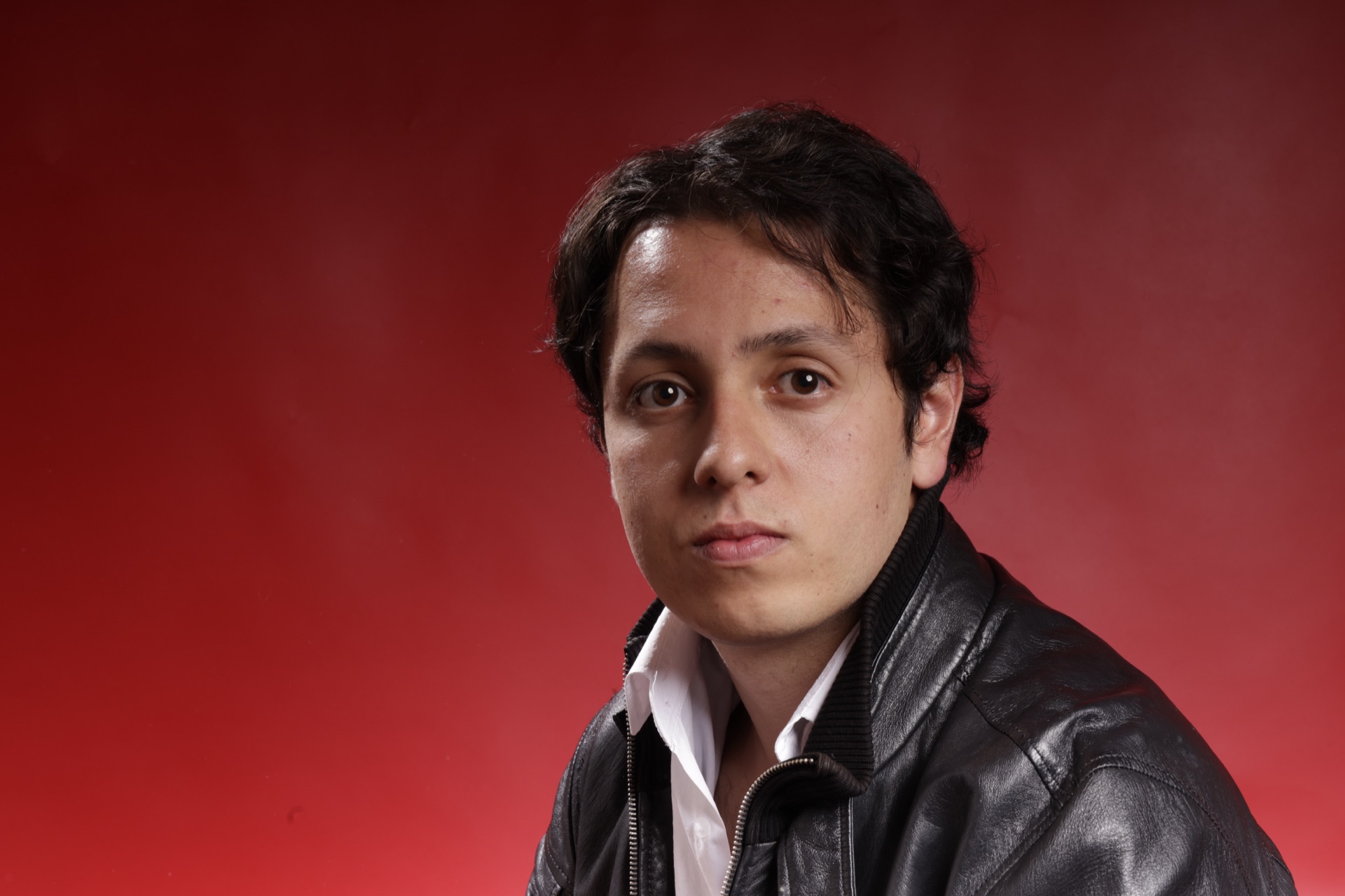 José Daniel López — pianista, retrato close-up